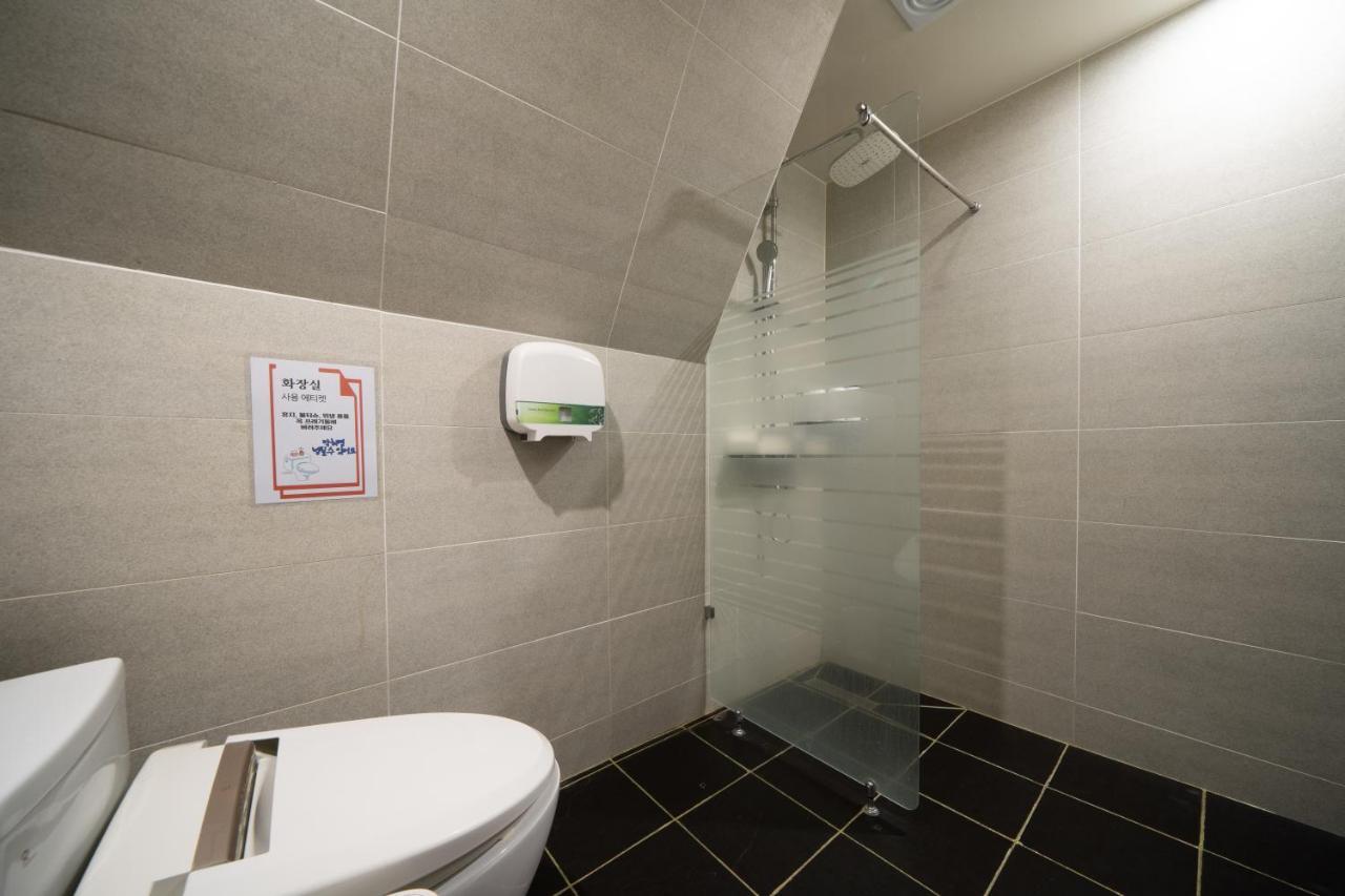 No25 Hotel Yeonsan Pusan Zewnętrze zdjęcie