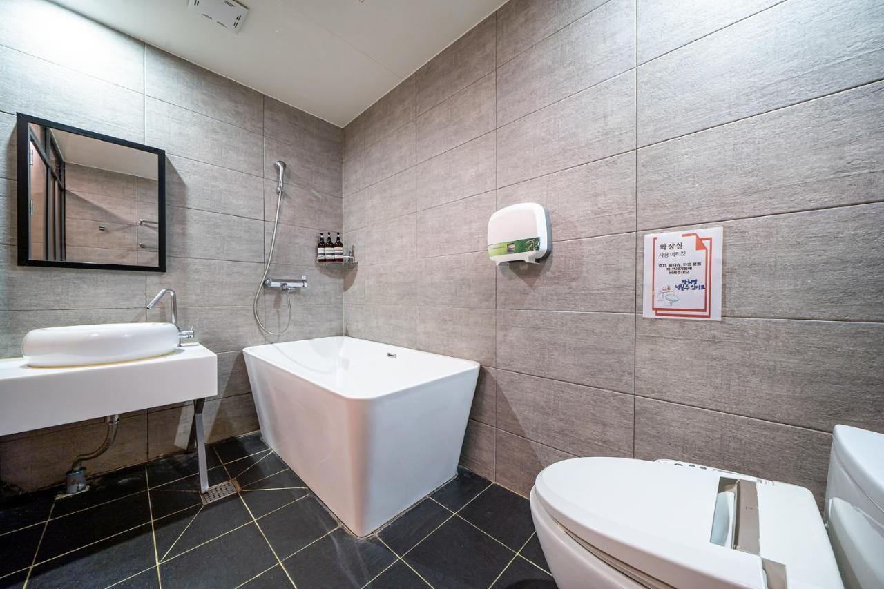 No25 Hotel Yeonsan Pusan Zewnętrze zdjęcie